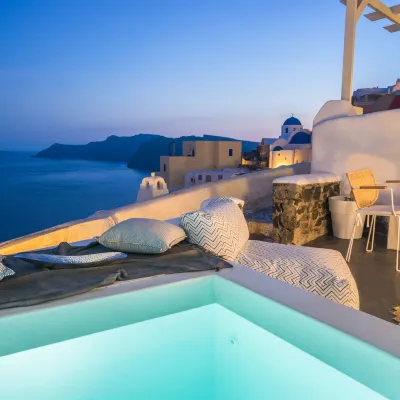 Canvas Suites Hotels near Oia Caldera