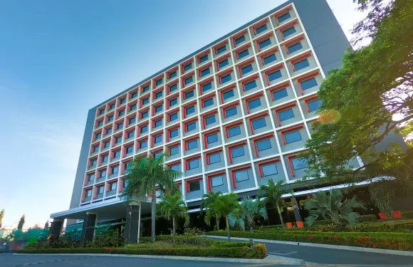 莫爾斯比港智選假日酒店