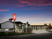 Red Roof Inn Weedsport Hotels in Cayuga County