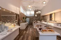 Kassandra Bay Resort, Suites & Spa - Aamiainen