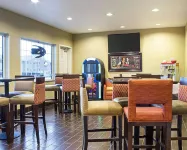 Comfort Suites - breakfast