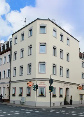 Hotel König Humbert Hotel a Neunkirchen am Brand