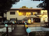 Embassy Suites Hotels & Restaurant Hotels in 