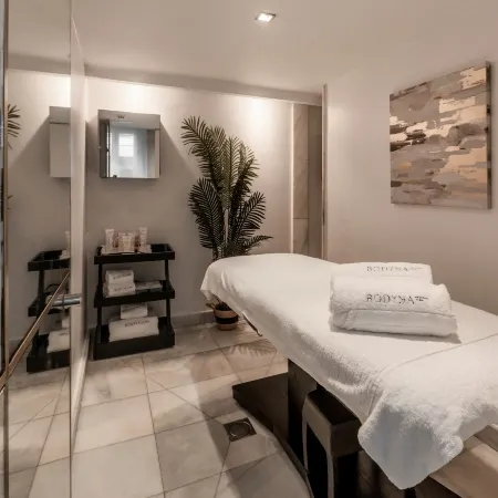 Hospes Puerta de Alcalá, a Member of Design Hotels