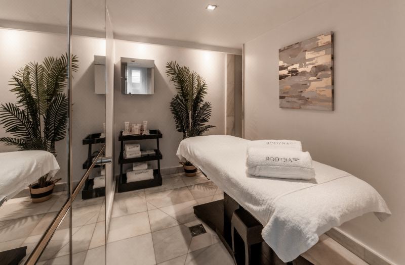Hospes Puerta de Alcalá, a Member of Design Hotels photo 2