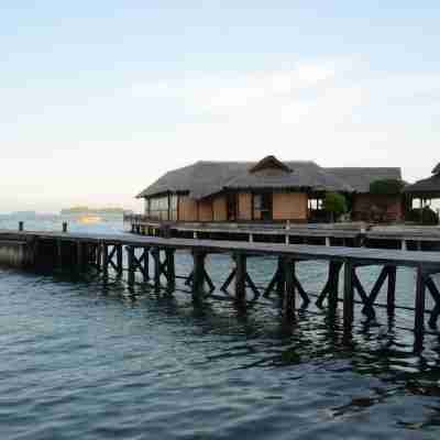 Pulau Pelangi Resort Hotel Exterior