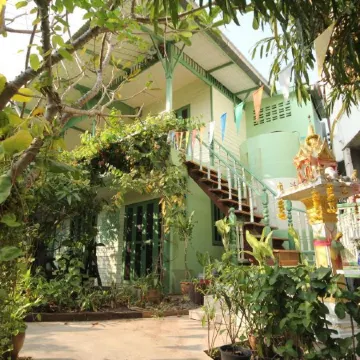 Baanrak Amphawa Homestay