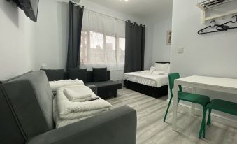 Comfortable - Cosy - Budget Studios in City Center