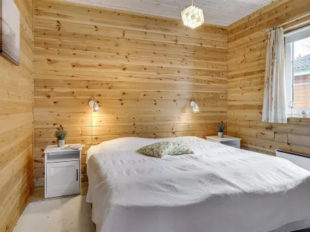 "Goti" - 1km to the Fjord