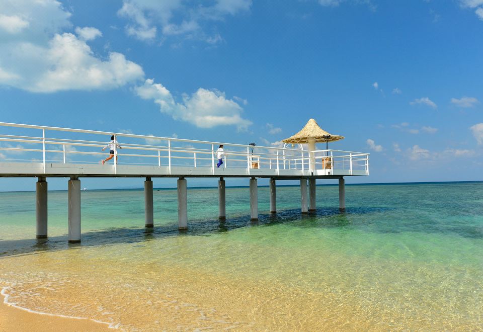 후사키 비치 리조트 호텔 & 빌라