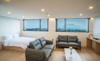 Aroomi Hotel Jungmun
