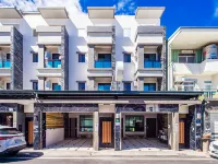 Green house sleep to B&B Hotels near Donghai Sports Park