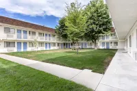 Motel 6 Ontario, or