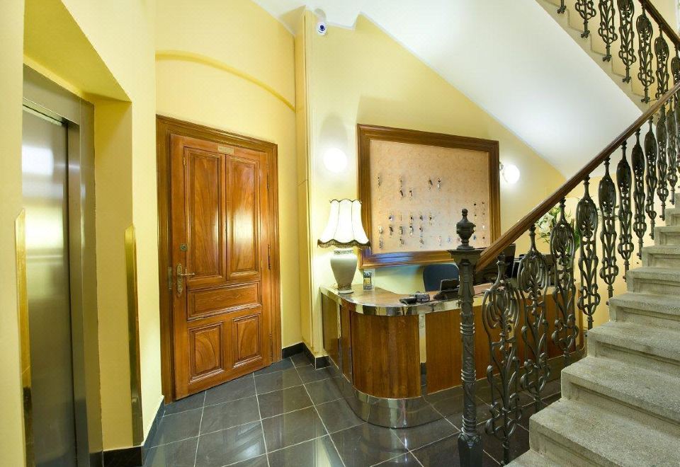 라 페니체 호텔의 깔끔하고 현대적인 객실 인테리어 이미지