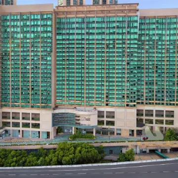 Rambler Garden Hotel Отели рядом с достопримечательностью «Цуен Ван»