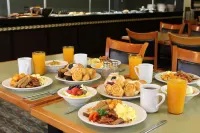 Rosen Inn at Pointe Orlando - breakfast