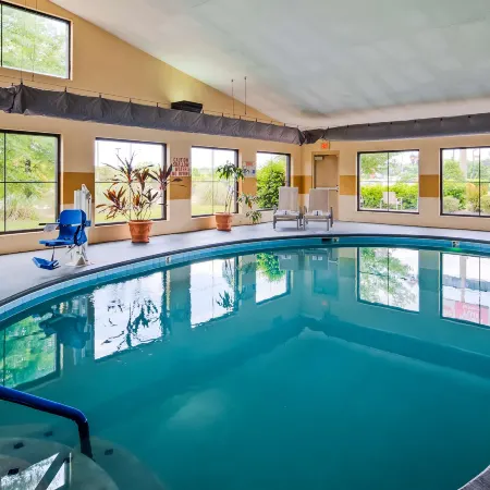 Best Western Plus Strawberry Inn Suites
