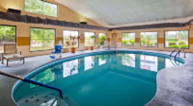 Best Western Plus Strawberry Inn  Suites