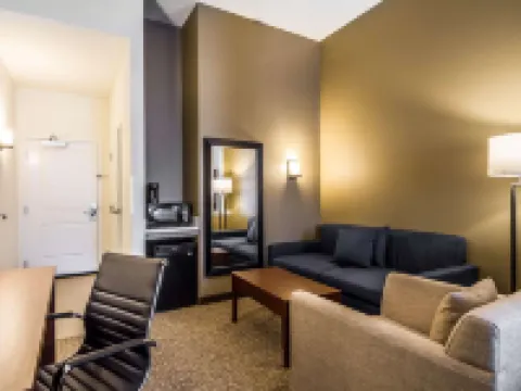 Comfort Suites Woodland - Sacramento Airport Hotels in Woodland