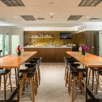 Kinzie Hotel Отели рядом с достопримечательностью «Железнодорожный вокзал Юнион-Стейшн»