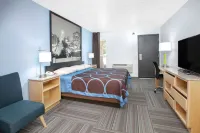 Super 8 by Wyndham City of Moore - 2-stjärniga