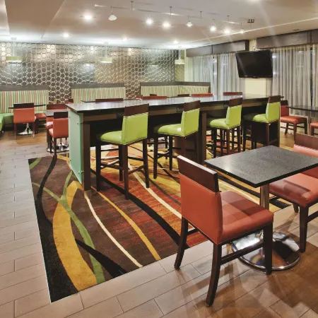 La Quinta Inn & Suites by Wyndham Florence