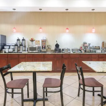 Baymont by Wyndham McComb