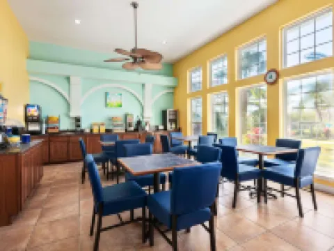 阿蘭瑟斯港戴斯酒店 阿蘭瑟斯港酒店