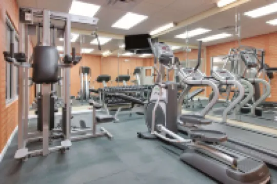 La Quinta Inn & Suites by Wyndham Corsicana - Parkplatz