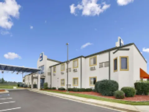 Howard Johnson by Wyndham Tifton GA I-75 ティフトンのホテル