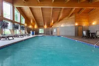 AmericInn by Wyndham Northfield - Pools