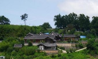 Hyangdan Hanok Guesthouse
