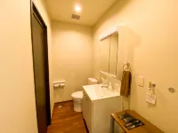 Chi Chi Nuji Hotels in Higashi