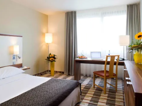 Mercure Hotel Saarbruecken Sued Отели в г. Саарбрюккен