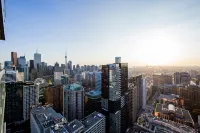 Magnificent City Views Downtown Toronto 2 Bedroom Suite Near Eaton Center U of T - 레지던스