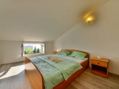 Željka Hotels near Kaštel s kulom Turnac