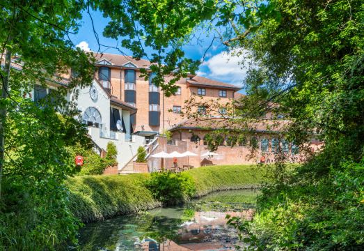 크라운 플라자 솔리헐