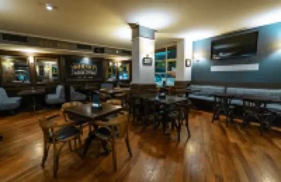 阿梅里安行政科爾多瓦酒店