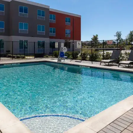 Holiday Inn Express & Suites LEANDER by IHG