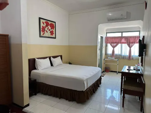 Hotel Mahkota Hotel di Kecamatan Margorejo