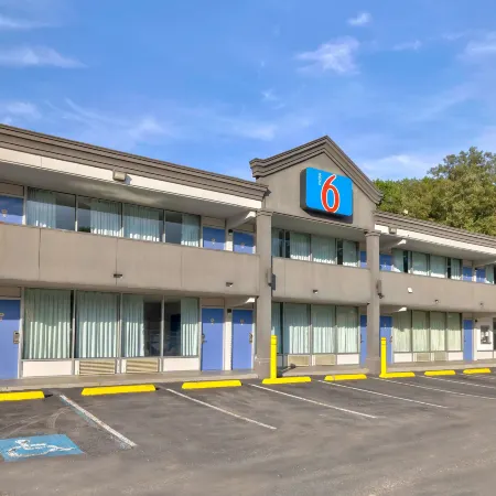 Motel 6 Morgantown, WV