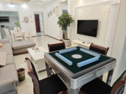 Xiangyang Shiguang Homestay (Fazhan Avenue No.1)