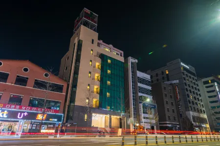Wonju the Hotel Отели рядом со станцией Manjong Station