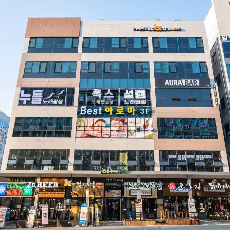 Hwaseong Hotel and You
