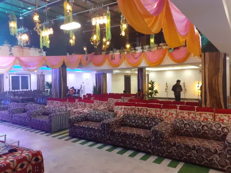 Height View Residency Отели рядом с достопримечательностью «Mindrolling Monastery»