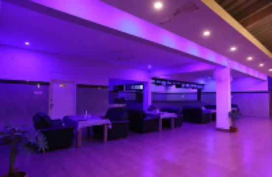 Townhouse J K Golden Embassy