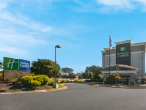 Holiday Inn Express HAMPTON - COLISEUM CENTRAL by IHG Hotels in Hampton