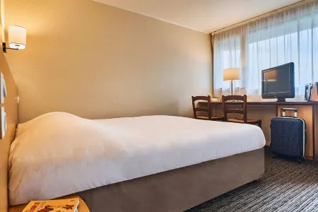 Kyriad Direct Soissons Отели в г. Вик-Сюр-Эн