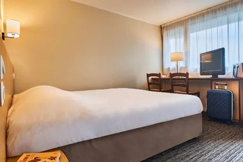 Kyriad Direct Soissons Hotels in Coucy-le-Chateau-Auffrique