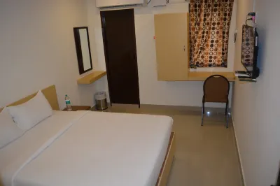 Aakash Temple View Hotel Hotels near Arunachala Hill
